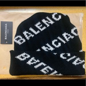 Balenciaga allover logo beanie